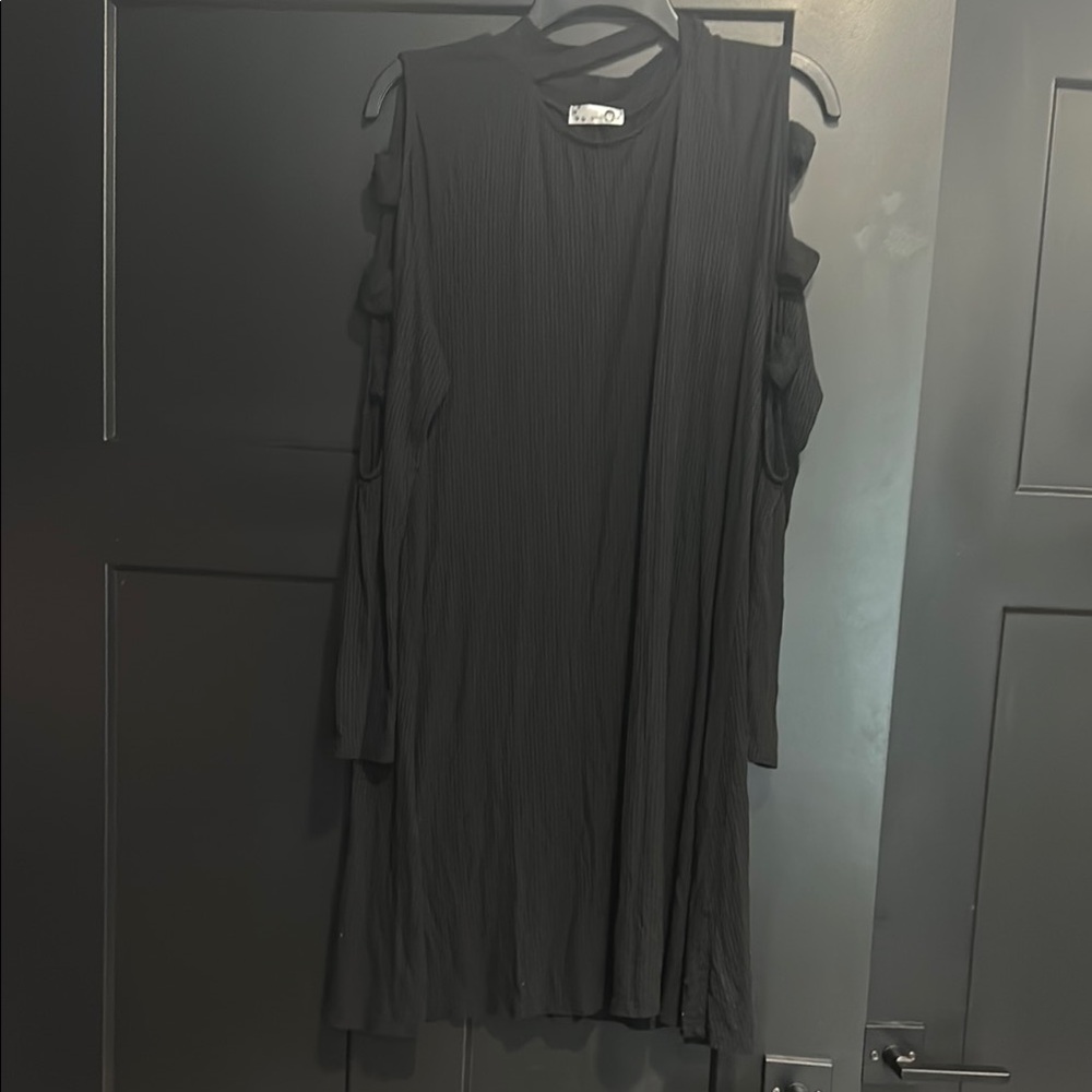 Black V-Neck Sleeveless Dress Casual